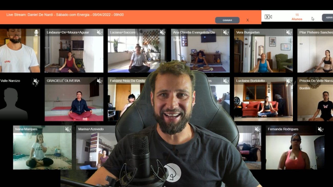 Daniel De Nardi conduzindo aula prática ao vivo pelo Google Meet