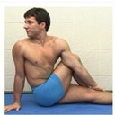 Daniel De Nardi jovem em postura de Yoga